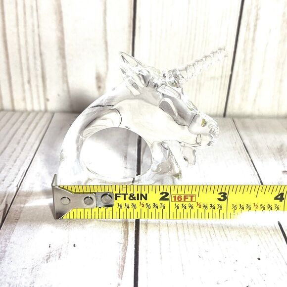 Vintage 1980’s Bijan Lucite Unicorn Napkin Rings Set of 4 - Picture 6 of 8